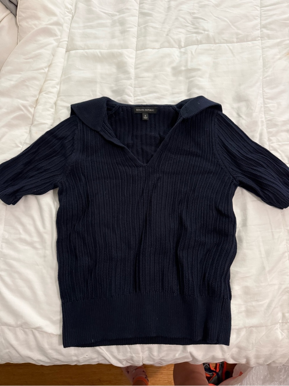 Banana Republic Navy Ribbed V-Neck Short Sleeve Sweater